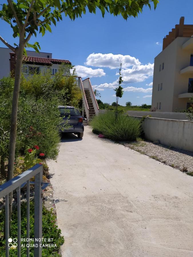 Apartman Joy Нин Экстерьер фото